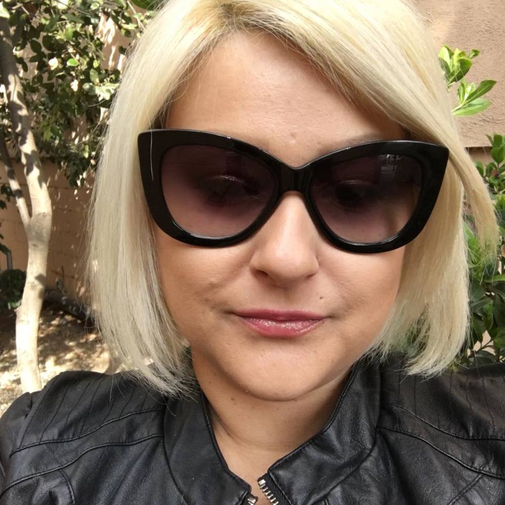 Meet your Posher, Jennifer